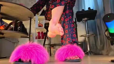 Kris online show from November 10, 9:30 am