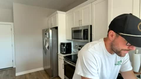 Ethan Slayher online show from June 12, 1:10 pm