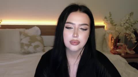 Felicia Herceg online show from October 24, 6:59 pm