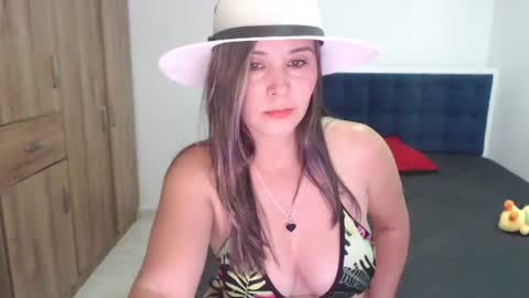 FeliciaGold online show from June 22, 12:02 am