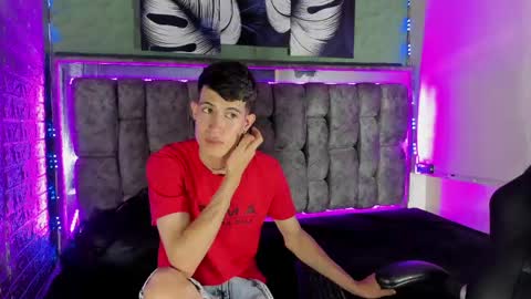 felipe fiire online show from April 26, 11:35 pm