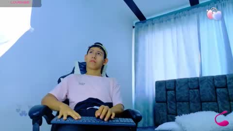 felipehot_gonzales online show from November 3, 12:39 pm