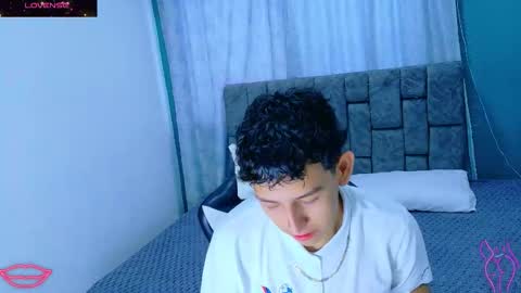 Snapshot of felipehotgonzalez chatting on January 12, 12:32 pm felipehotgonzalez online show from January 12, 12:32 pm