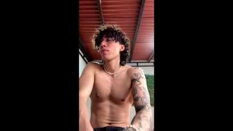 Felix  online show from December 3, 9:02 pm