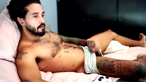 Snapshot of felix_candela chatting on January 27, 5:26 pm Felix Candela online show from January 27, 5:26 pm