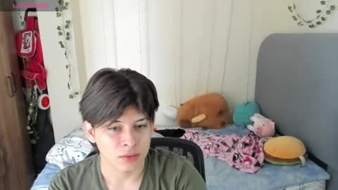 Snapshot of felix_leex chatting on February 2, 7:01 pm Felix leex online show from February 2, 7:01 pm