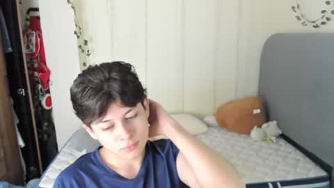 Snapshot of felix_leex chatting on February 22, 7:12 pm Felix leex online show from February 22, 7:12 pm