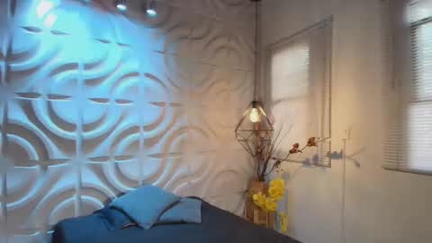 Snapshot of felix_mateo chatting on December 16, 7:30 pm felix_mateo online show from December 16, 7:30 pm