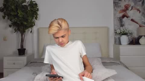 Felix online show from February 9, 7:09 pm