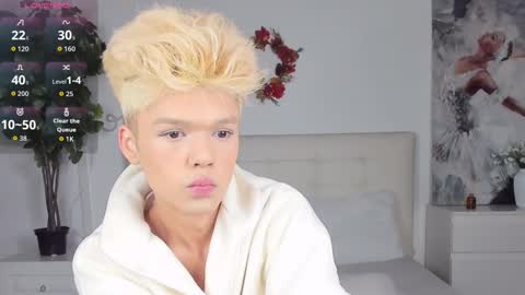 Felix online show from November 29, 6:44 pm