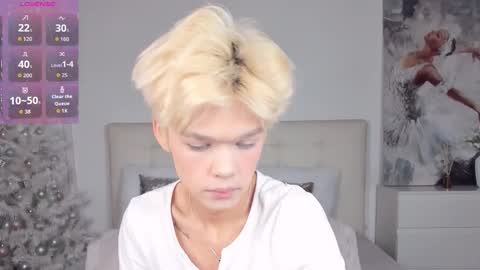 Snapshot of felix_rey chatting on January 18, 9:18 pm Felix online show from January 18, 9:18 pm