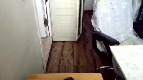 felixlau online show from December 19, 3:35 am