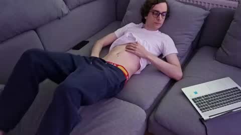 Snapshot of felixsagg chatting on July 1, 2:51 pm felixsagg online show from July 1, 2:51 pm