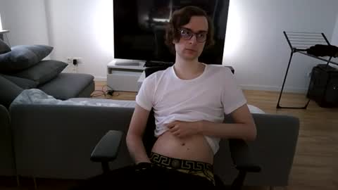 Snapshot of felixsagg chatting on August 7, 11:34 am felixsagg online show from August 7, 11:34 am
