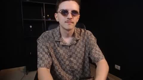 Snapshot of felixstark chatting on July 7, 5:54 am FelixStark online show from July 7, 5:54 am