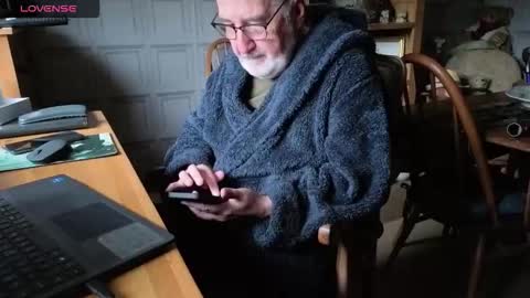 Adam online show from October 16, 7:20 am