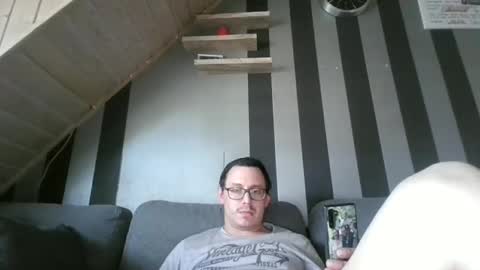Snapshot of femalefeetlover689517 chatting on April 26, 10:35 am femalefeetlover689517 online show from April 26, 10:35 am