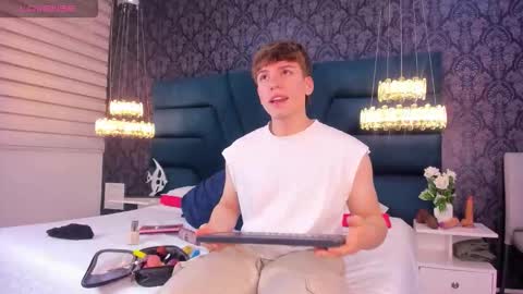 Femboy Max online show from February 3, 12:10 pm