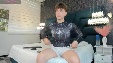 Femboy Max online show from May 26, 12:01 pm
