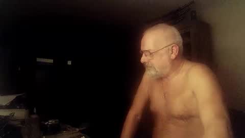 Snapshot of femdom_sub chatting on December 26, 4:32 am femdom_sub online show from December 26, 4:32 am