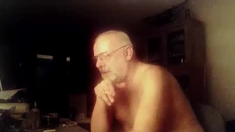 Snapshot of femdom_sub chatting on December 27, 1:32 am femdom_sub online show from December 27, 1:32 am