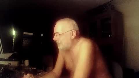 Snapshot of femdom_sub chatting on December 27, 9:11 pm femdom_sub online show from December 27, 9:11 pm