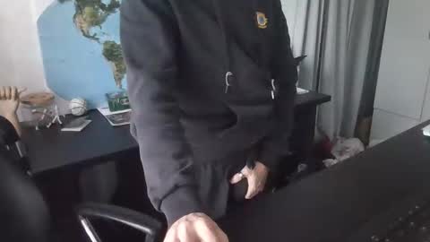 femdomsubby online show from October 7, 7:49 am