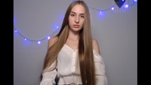 Femke online show from December 8, 10:57 pm