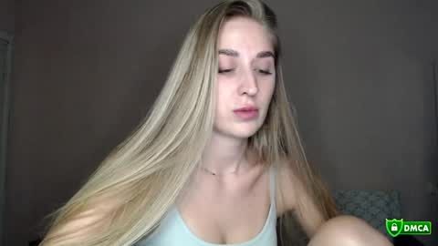 Snapshot of femkedejager chatting on May 18, 8:03 pm Femke online show from May 18, 8:03 pm