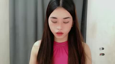 Snapshot of femylove chatting on December 16, 9:20 pm YOUR BEAUTIFUL ASIANFHEMY online show from December 16, 9:20 pm