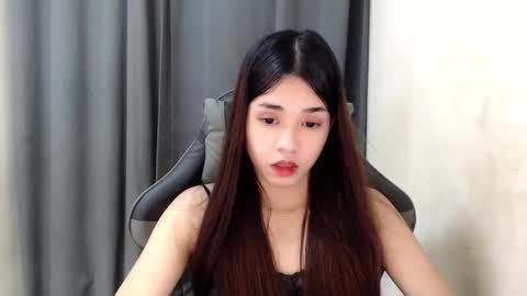 Snapshot of femylove chatting on January 12, 6:27 pm YOUR BEAUTIFUL ASIANFHEMY online show from January 12, 6:27 pm