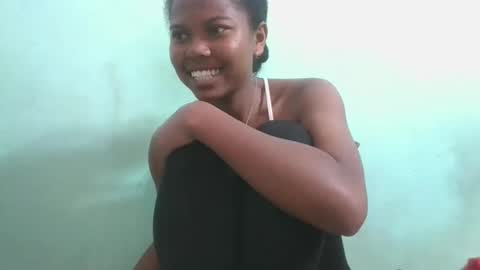 Snapshot of fenou122745 chatting on September 13, 8:58 am fenou122745 online show from September 13, 8:58 am