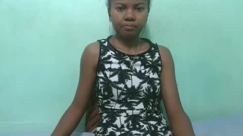 Snapshot of fenou122745 chatting on November 13, 5:50 am fenou122745 online show from November 13, 5:50 am