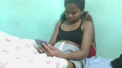 Snapshot of fenou122745 chatting on November 28, 8:11 pm fenou122745 online show from November 28, 8:11 pm