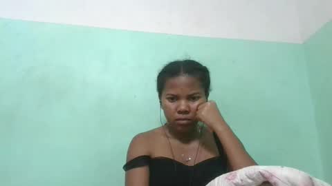 Snapshot of fenou122745 chatting on December 5, 7:54 pm fenou122745 online show from December 5, 7:54 pm