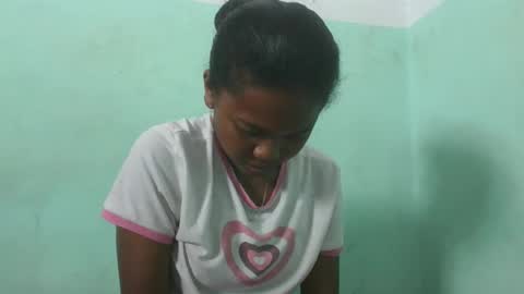 Snapshot of fenou122745 chatting on January 11, 7:02 am fenou122745 online show from January 11, 7:02 am