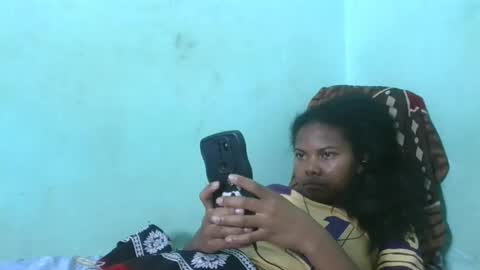 Snapshot of fenou122745 chatting on January 17, 7:17 pm fenou122745 online show from January 17, 7:17 pm