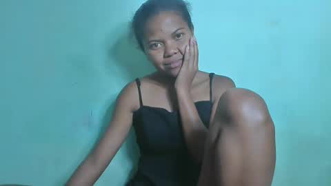 Snapshot of fenou122745 chatting on February 21, 7:31 am fenou122745 online show from February 21, 7:31 am