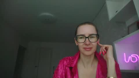 feraliss online show from April 14, 10:10 am
