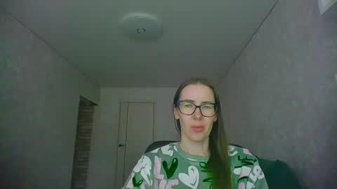 Snapshot of feraliss chatting on June 1, 11:34 am feraliss online show from June 1, 11:34 am