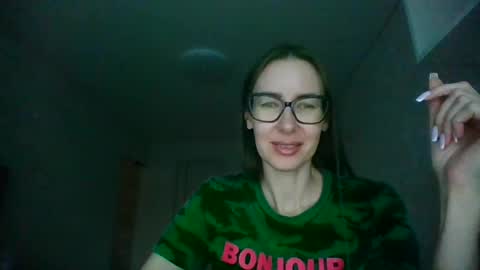 Snapshot of feraliss chatting on July 4, 3:18 pm feraliss online show from July 4, 3:18 pm