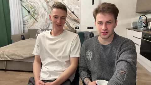 ferminlune online show from April 4, 7:06 am