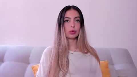 Snapshot of fernanda_aaa chatting on June 22, 4:04 pm fernanda online show from June 22, 4:04 pm