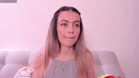 Snapshot of fernanda_aaa chatting on July 3, 4:13 pm fernanda online show from July 3, 4:13 pm