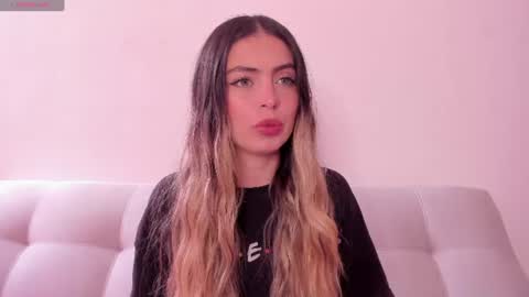 Snapshot of fernanda_aaa chatting on July 17, 4:01 pm fernanda online show from July 17, 4:01 pm