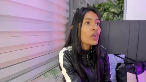 fernanda_liie_ online show from December 19, 12:34 pm