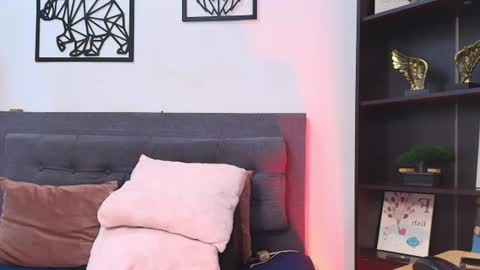 Fernandabrown s online show from June 16, 12:30 pm