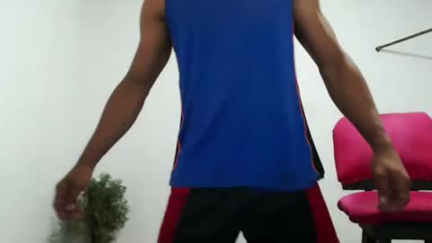 Snapshot of fernandez_latinblack chatting on December 20, 5:25 am fernandez_latinblack online show from December 20, 5:25 am