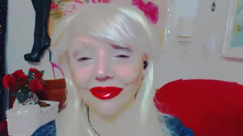 Snapshot of fetish_erotic_club chatting on October 18, 10:10 pm pregnant hairyc2cbigboobs mature online show from October 18, 10:10 pm