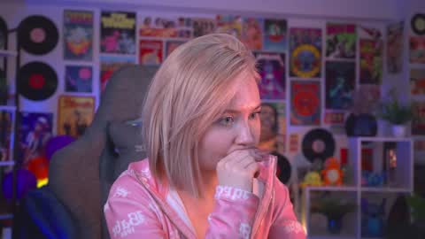 Rey online show from December 7, 5:53 pm